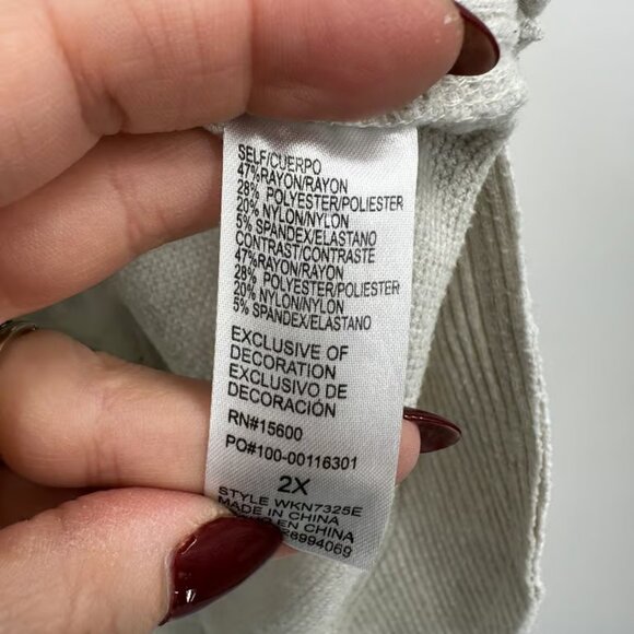 Democracy Bandana Print Crew Neck Long Sleeve Sweatshirt Top Women 2X Beige - Picture 6 of 6